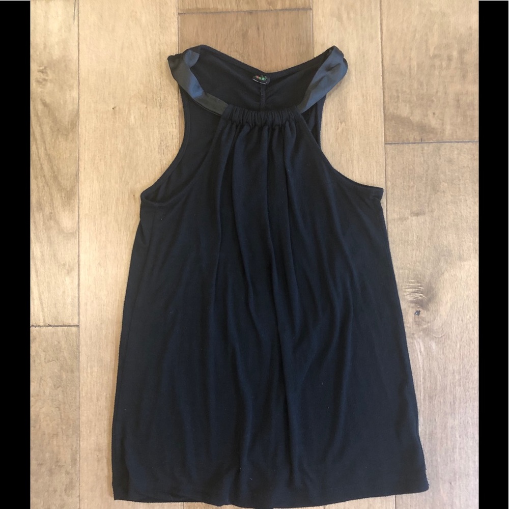 Black crew neck top.  Size L